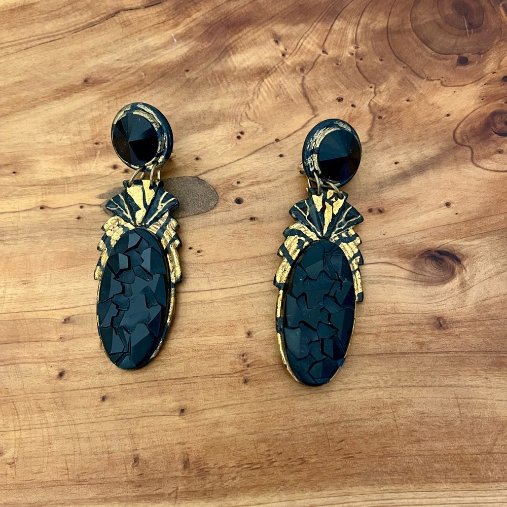 Elegant Black and Gold Drop Earrings